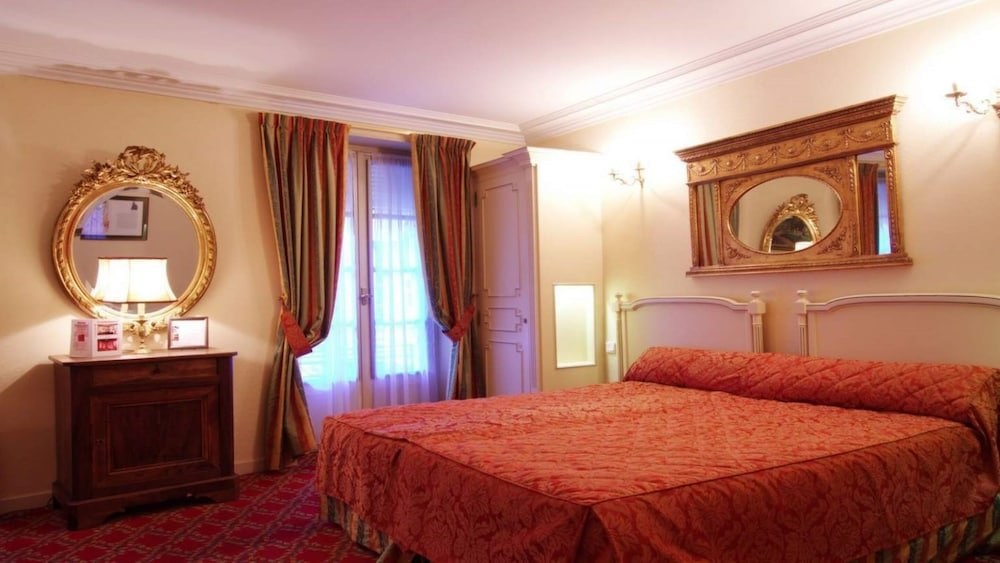 Отель Hôtel Le Cep