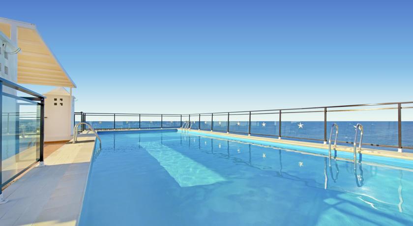 Отель Iberostar Torviscas Playa