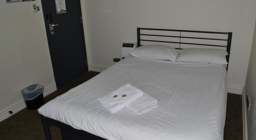 Nomads Auckland Backpackers