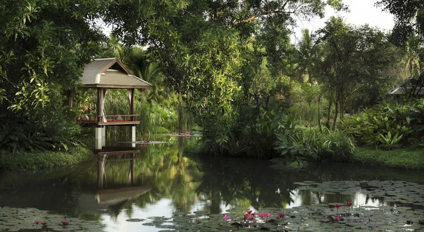 Отель Anantara Phuket Villa