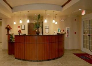 Отель Comfort Suites Seaford