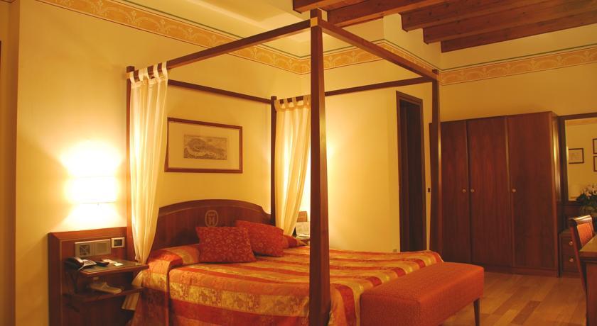 Отель Hotel Alla Torre