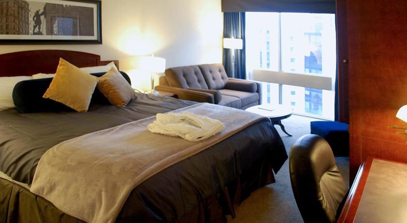 Отель Sandman Hotel Montreal - Longueuil