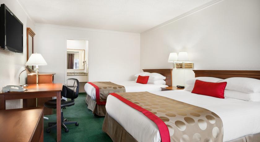 Отель Ramada San Jose Convention Center