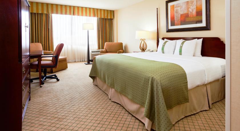 Отель Holiday Inn Raleigh Crabtree Valley Mall