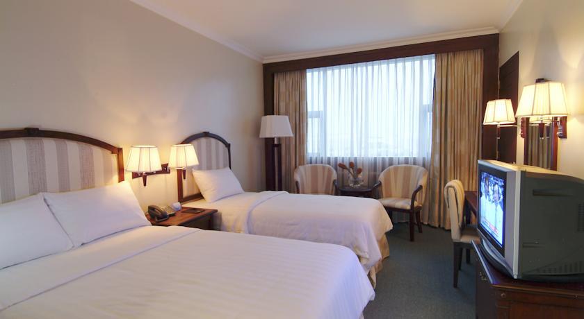 Отель Cebu Parklane International Hotel
