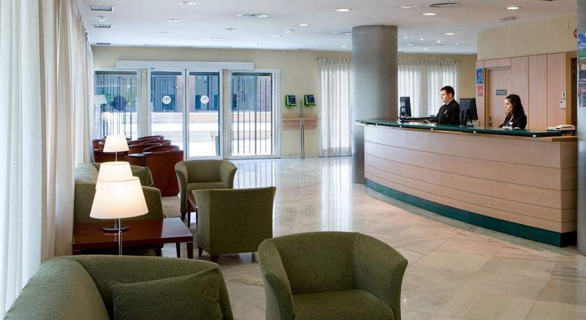 Nh Barajas Hotel