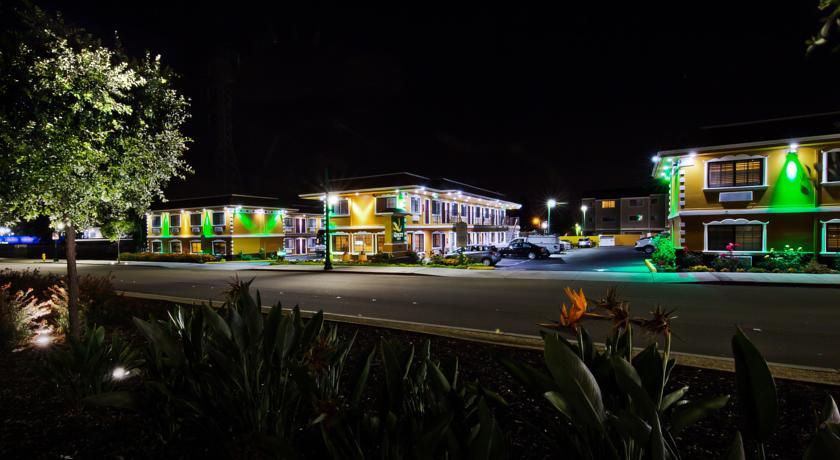 Отель Comfort Inn Hayward
