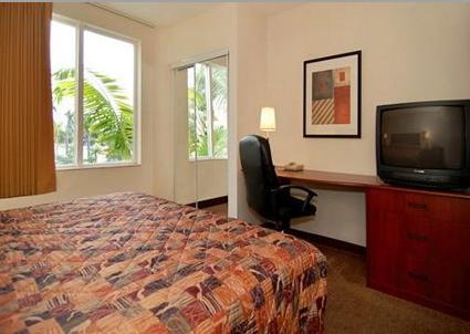 Отель Sleep Inn & Suites