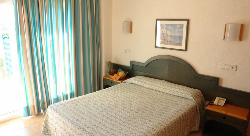 Отель Invisa Hotel Es Pla