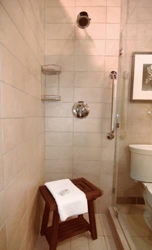 Отель Cambria Suites Indianapolis Airport