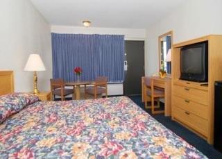 Отель Econo Lodge