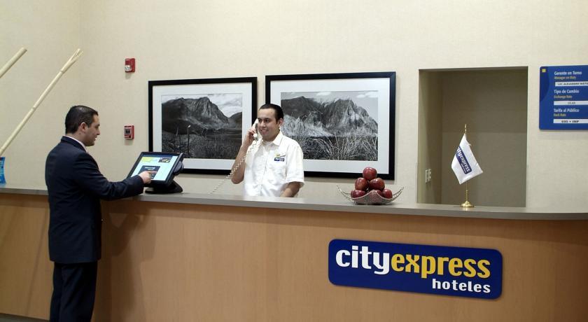 Отель City Express Chihuahua