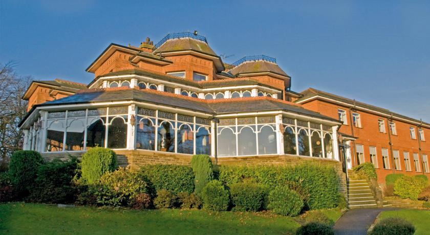 Отель Macdonald Kilhey Court Hotel