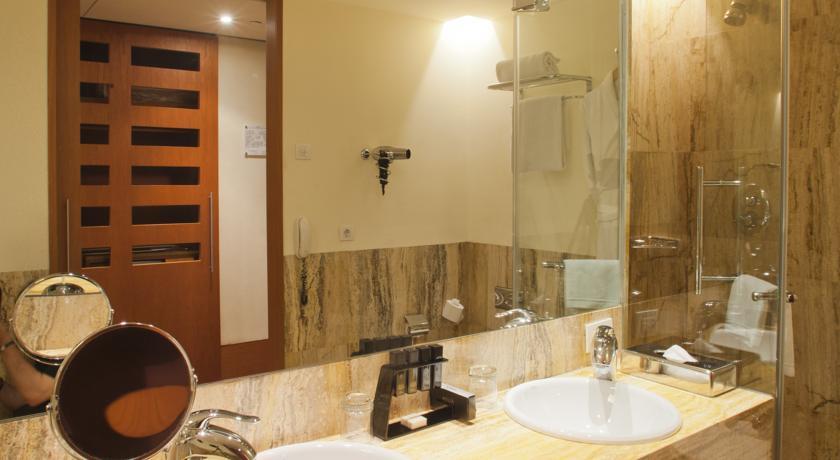 Отель Meliá Bilbao
