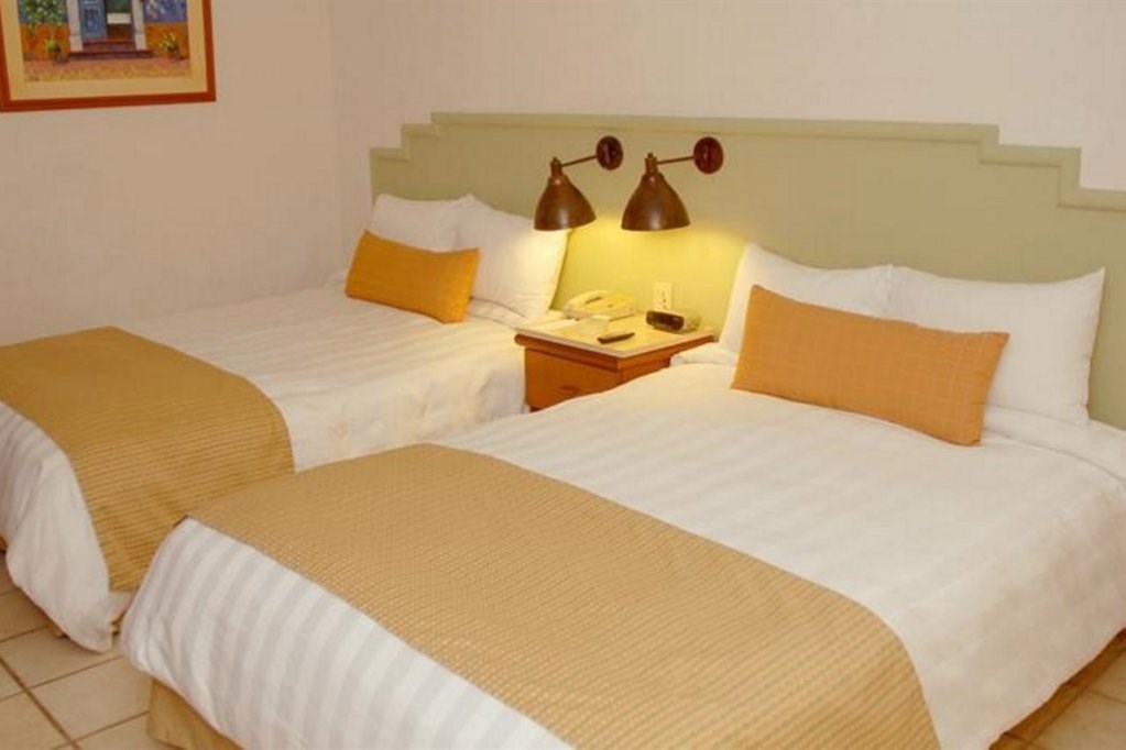 Отель Emporio Ixtapa