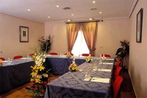 Отель Hotel Entresierras