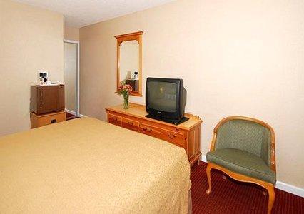 Отель Quality Inn