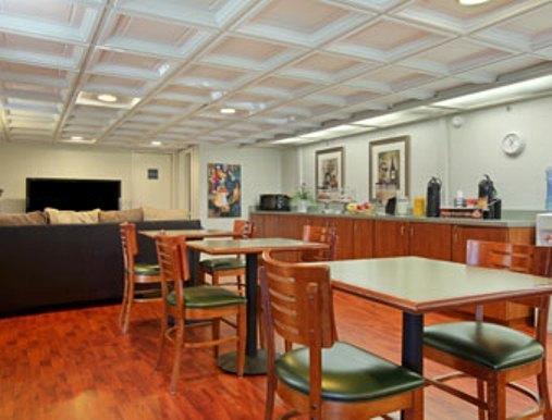 Отель Travelodge Fairfield/Napa Valley