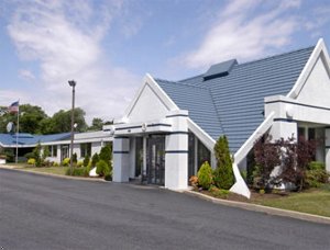 Отель Americas Best Value Inn-Milwaukee Airport