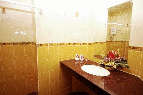 Sripet Hotel