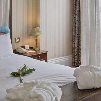 Отель Prince Of Wales Hotel