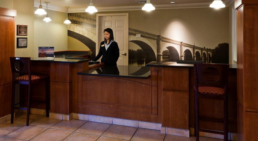 Отель Staybridge Suites Naples - Gulf Coast