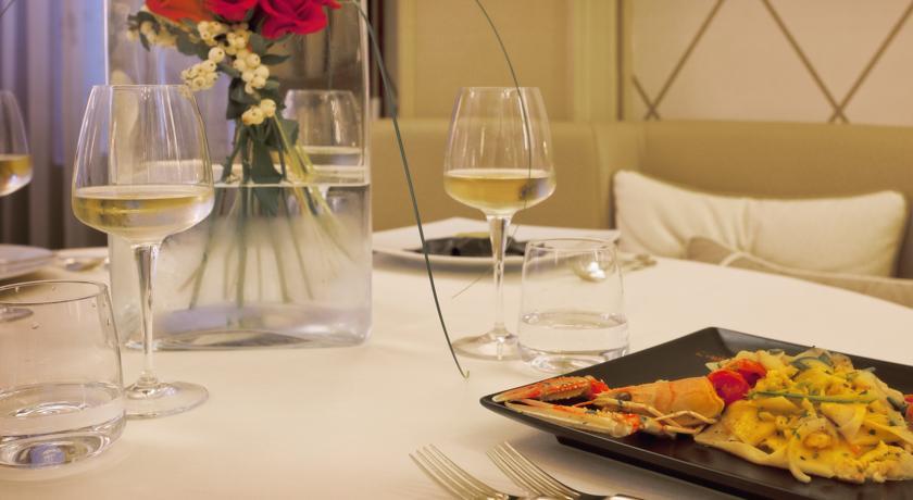 Отель Hotel Ercolini & Savi