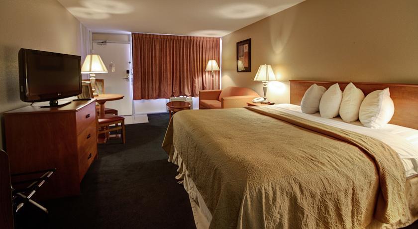 Отель Quality Inn Kennedy Space Center