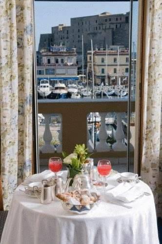 Отель Grand Hotel Santa Lucia
