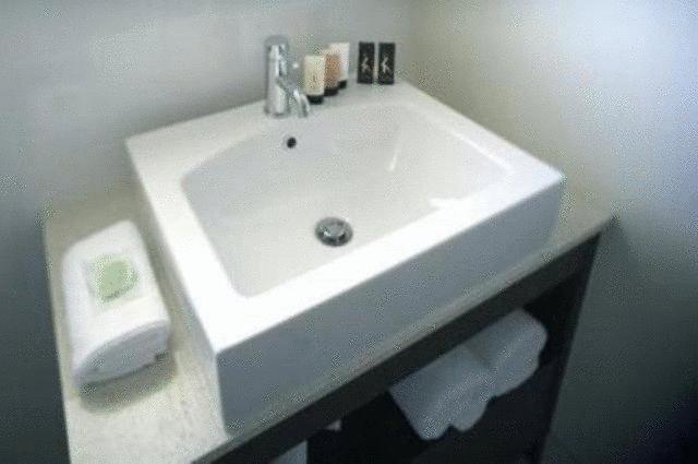 Апартаменты Sea Spray Suites