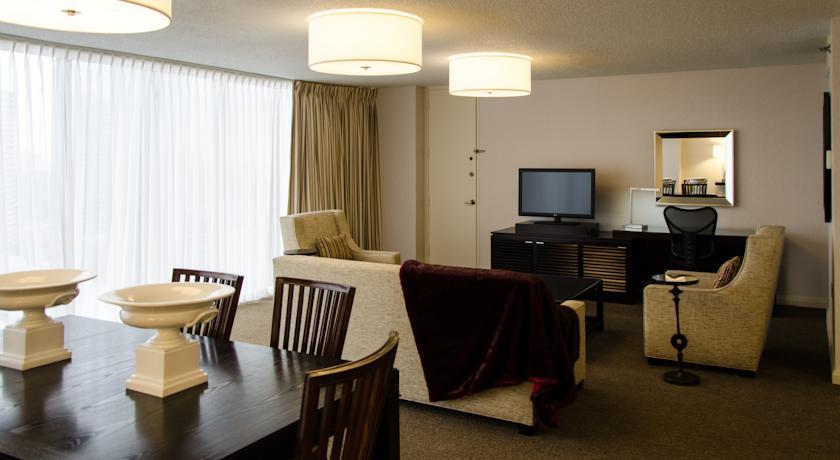 Renaissance Houston Greenway Plaza Hotel