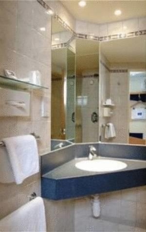 Отель Holiday Inn Express Peterborough