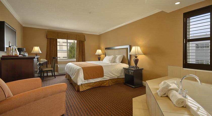 Отель Ramada Langley/Surrey