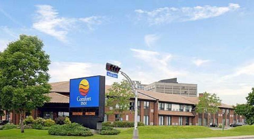 Отель Comfort Inn Montreal Aeroport