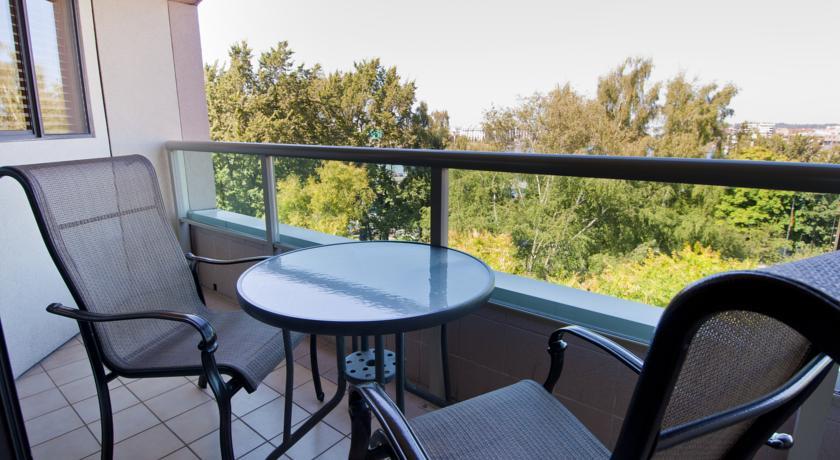 Отель Best Western PLUS Inner Harbour Hotel