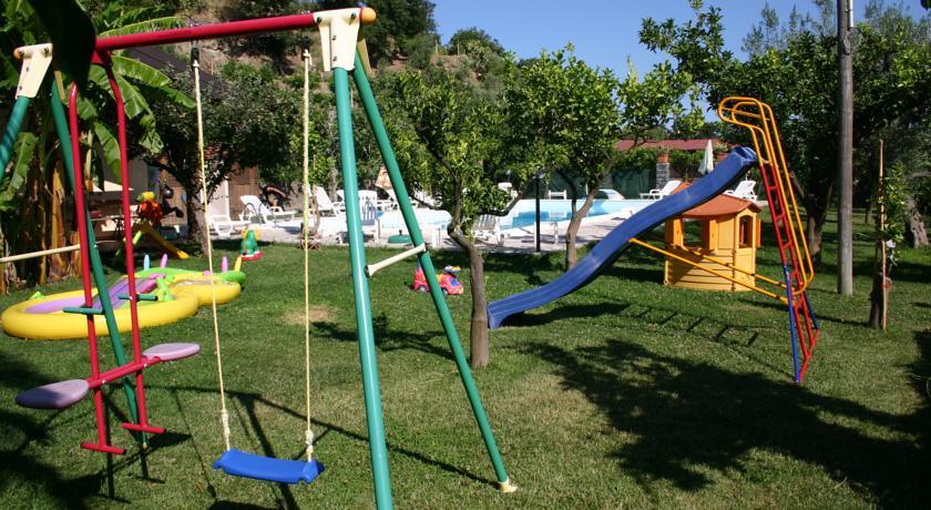 Отель Agriturismo Valle Alcantara