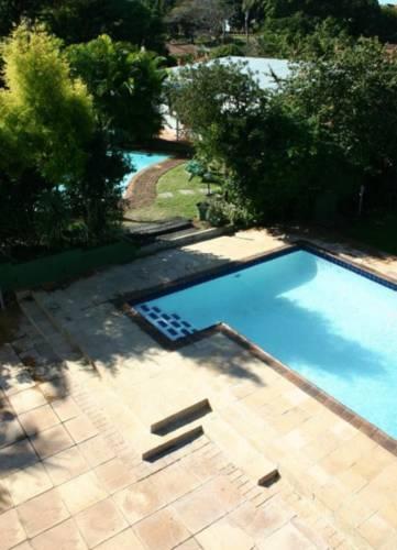 10 Woodlands Road B&B