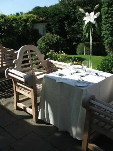 Отель Clarence House Country Hotel & Restaurant
