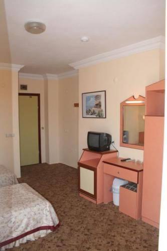 Ak Hotel