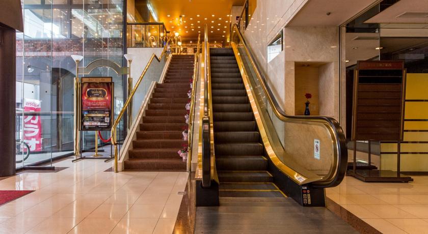Отель Komatsu Grand Hotel