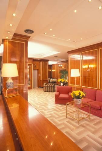 Отель Hotel Summit
