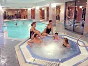 Отель Cairndale Hotel And Leisure Club