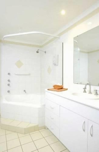 Апартаменты Beachcomber Resort