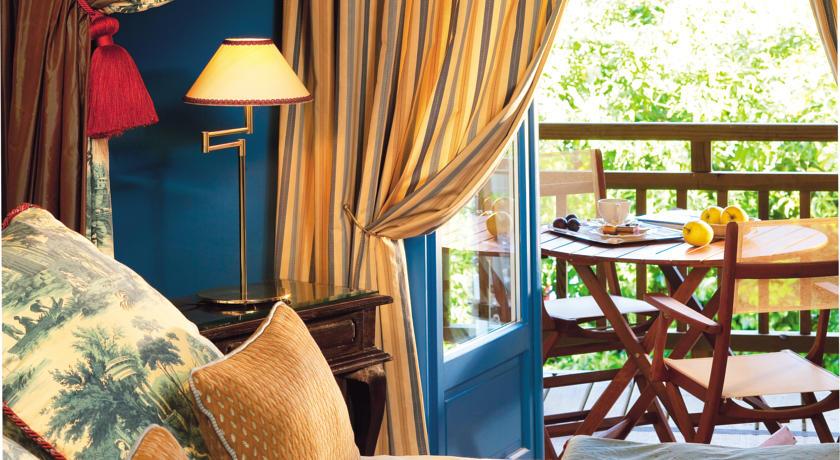 Отель Hôtel-Restaurant Hervé Garrapit