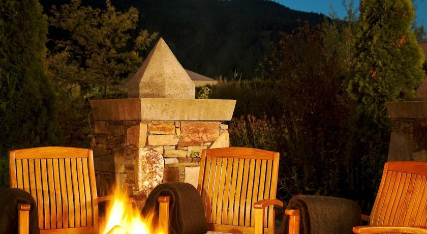 Отель Fairmont Chateau Whistler