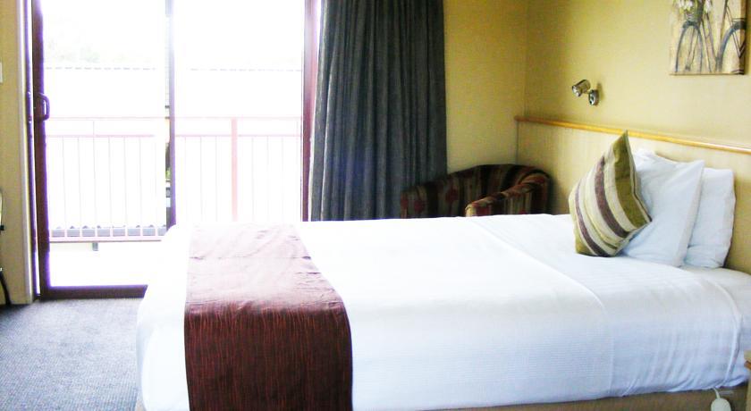 Отель Blenheim Spa Motor Lodge