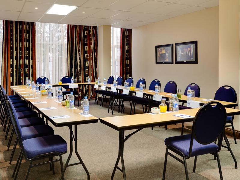 Отель Protea Hotel Highveld