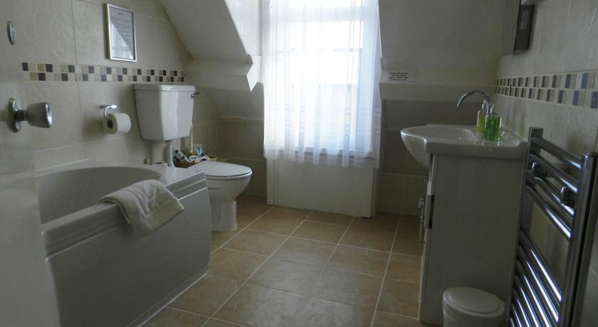 Гостевой дом The Channel Guest House