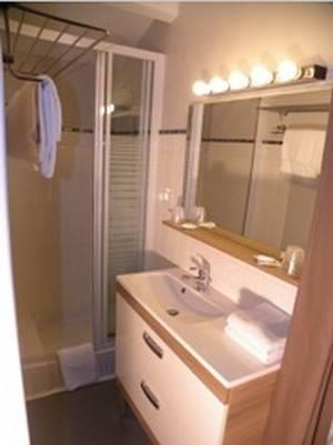 Отель Hôtel Transaquitain